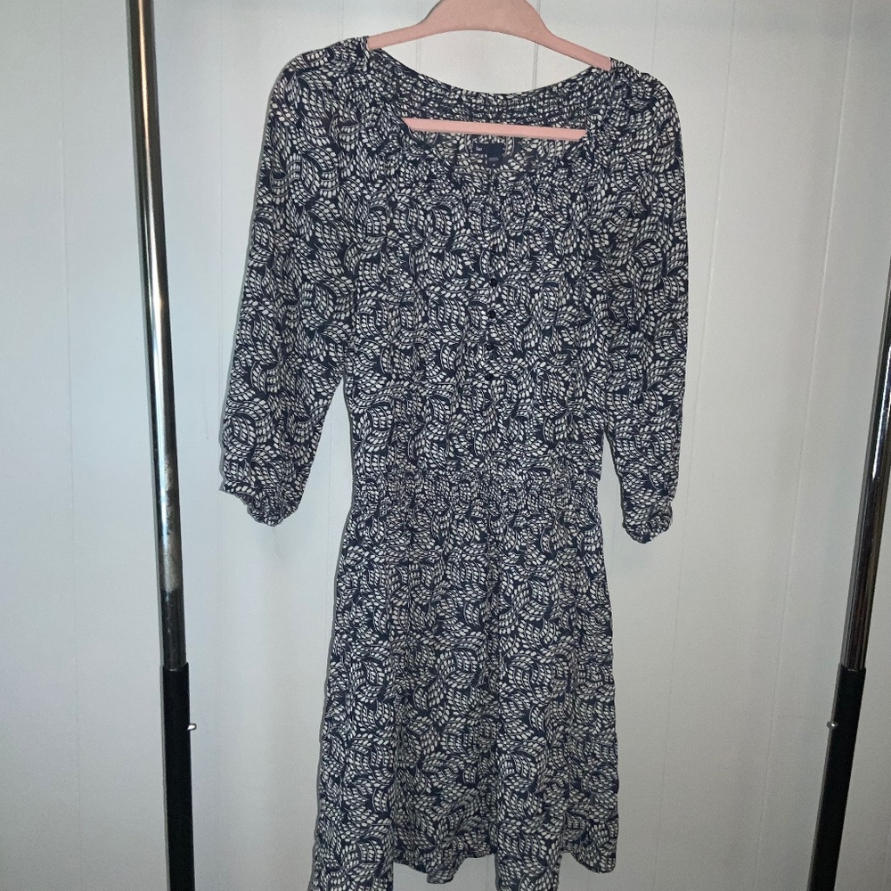 Gap smocked neckline / waist mini dress Sz M front button detail 3/4 sleeve